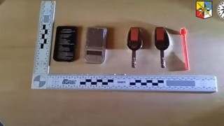 Kladenští kriminalisté chytili čtyři osoby za prodej drog