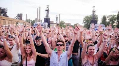 Vyrazte na jeden z největších festivalů pohodlně. České dráhy vypraví speciální vlaky na Colours of Ostrava