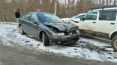 Na Kladensku přinesla řidičům sněhová bouře řadu nepříjemností