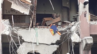 Na Kladně dnes ráno houkaly sirény. Záchranáři se sjížděli de areálu bývalé Poldi Kladno, ten se stal centrem Destrukce