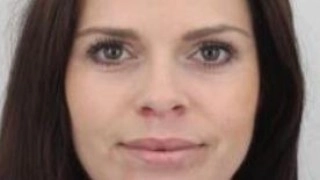 Policie hledá ženu z Chebu. Má jít za drogy do vězení