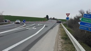 U Knovíze nevyrostou kruháče, zůstane křižovatka