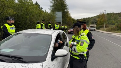 Alkohol za volant nepatří – policisté z Kladna uspořádali rozsáhlou dopravně-bezpečnostní akci