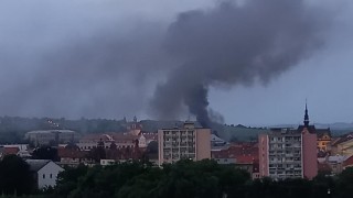 FOTO: Hasiči zveřejnili podrobnosti k požáru penzionu v centru Slaného