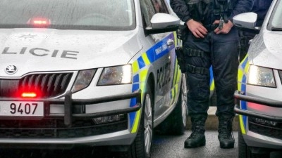 Noční napadení v Kladně! Vážně zraněného přepravoval do pražské nemocnice vrtulník