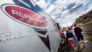 Unikátní vlaková souprava Revolution Train dorazí i do Kladna, na konci června