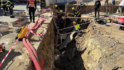 Drama v Bene&scaron;ově. Zavalen&eacute;ho děln&iacute;ka se podařilo vyprostit