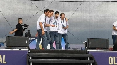Olympionici dostanou za medaile z Paříže o třetinu méně než za ty z Tokia. Proč, vysvětluje ekonom