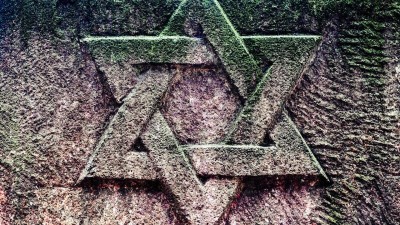 Na Kladně odhal&iacute; novou plastiku Ukraden&eacute; domovy. Kl&iacute;če na ni sb&iacute;rali Kladeň&aacute;ci