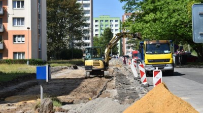 Parkovací místa i zeleň. Kladno zahájilo další investiční akce