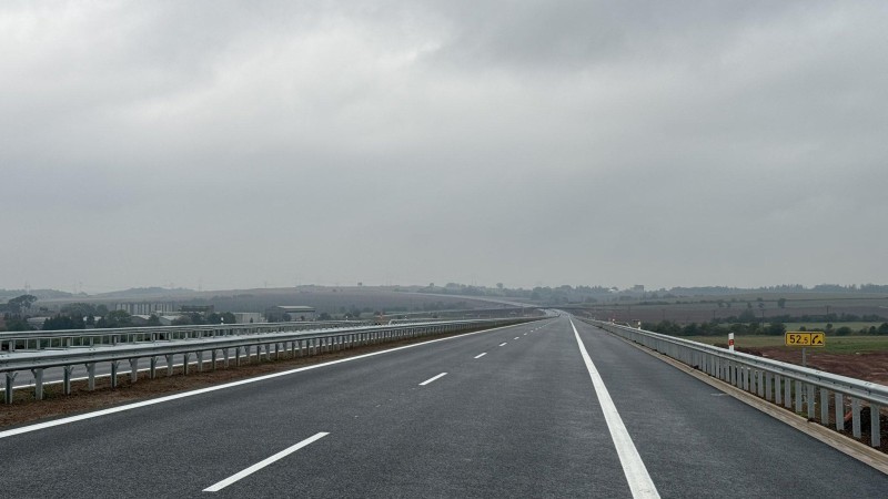 Dálnice D6 ve Středočeském kraji hlásí hotovo