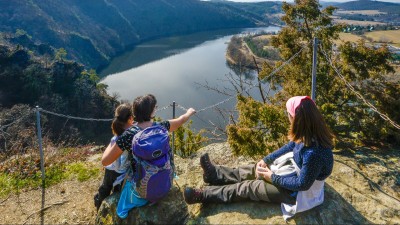 Pěší turistika ve středních Čechách, tradice a pochody