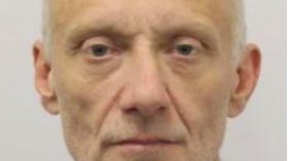 Zdrhnul z pracoviště v Rudné. Dostane ho policie ještě před Vánocemi?