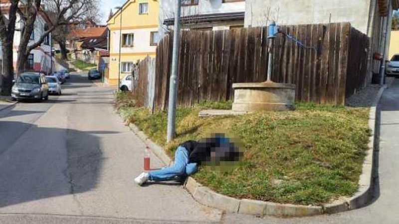 Kladeňáci usínají v ulicích