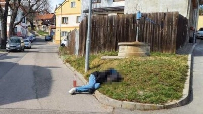 Kladeňáci usínají v ulicích