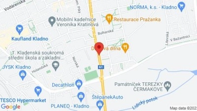 Auto srazilo v pondělí ráno na Kladně chodce