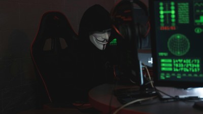 Policie opět varuje. Nesedejte na lep fale&scaron;n&yacute;m bank&eacute;řům!