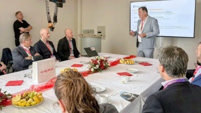 Podnikatel&eacute; diskutovali ve Slan&eacute;m o elektromobilitě