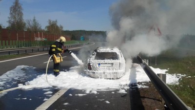 Během čtyřiadvaceti hodin vyjížděli hasiči od včerejšího odpoledne k více než sedmi desítkám událostem