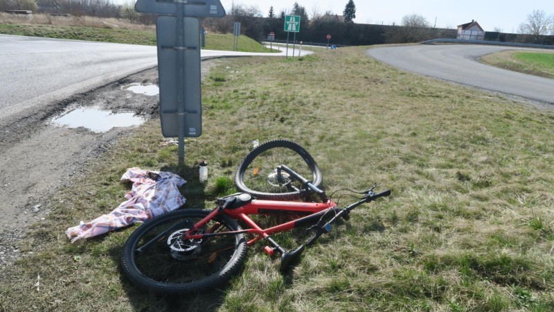 Policie hledá svědky nehody u Velkého Přítočna