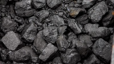 Ekonomové varují: Lidem v Česku zdraží uhlí, měli by se předzásobit, zima bude tuhá