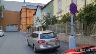 V ulici V. Nejedlého našli strážníci kradené auto