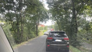 Uzávěrka mostu v Kralupech. Neprojíždějte Nelahozevsí, prosí obec