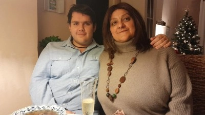 Syn Vojta potřebuje pomoc pro maminku Jolanu z Lán. Léčí se s rakovinou