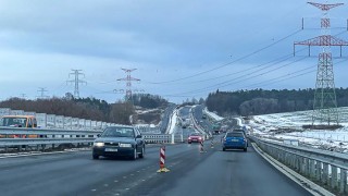 Dálnice D7 u Panenského Týnce několik dní před otevřením. Foto: Oldřich Hájek