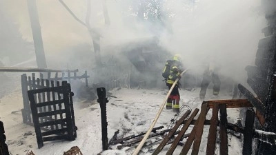 V Markově Mlýně u Unhošti hořela chata