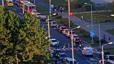 Přechody pro chodce hlídají kladenští strážníci po celý školní rok, v prvním zářijovém týdnu je dohled zvýšený