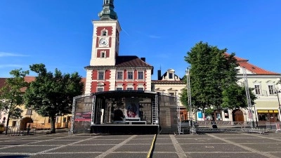 Každý páteční večer o prázdninách si na náměstí ve Slaném vychutnejte hudbu díky festivalu Music on the Square