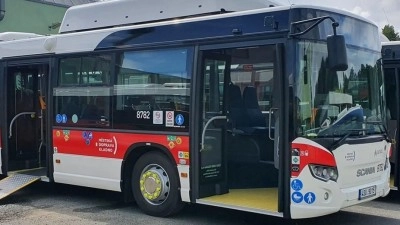 Nástup do autobusu všemi dveřmi. Středočeský kraj rozjede pilotní projekt na dvou linkách