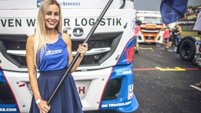 Chcete prožít závodní víkend? Zavítejte do Mostu na  Truck Festival, závody  European Truck Racing Championship, OMV MaxxMotion NASCAR Show a MAXX Formula