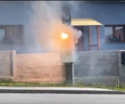 V pondělí dopoledne začala hořet rozvodna ve Lhotě
