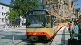 Budou jezdit do Hostivice vlakotramvaje?