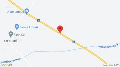 U Slaného havaroval motorkář