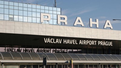 Anonym ohlásil umístění pěti bomb na letišti Václava Havla
