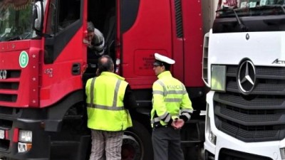Policisté se zaměřili na kontrolu nákladní dopravy