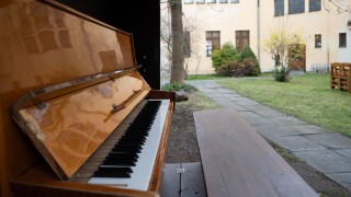 Piáno je opět na dvoře Středočeské knihovny