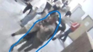 Ochranka napadla v kladenském klubu hosta. Hledá se poškozený
