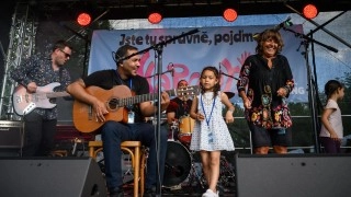 Festival Naproti 2025: Hudba, divadlo a podpora pečujícím rodinám